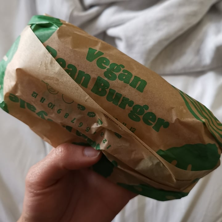 review photo of Burger King Vegan royale shared by @annamango on 09 Jun 2021 - review