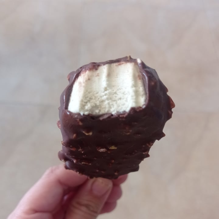 review photo of Hacendado helado pistacho shared by @veggielauher on 23 May 2022 - review
