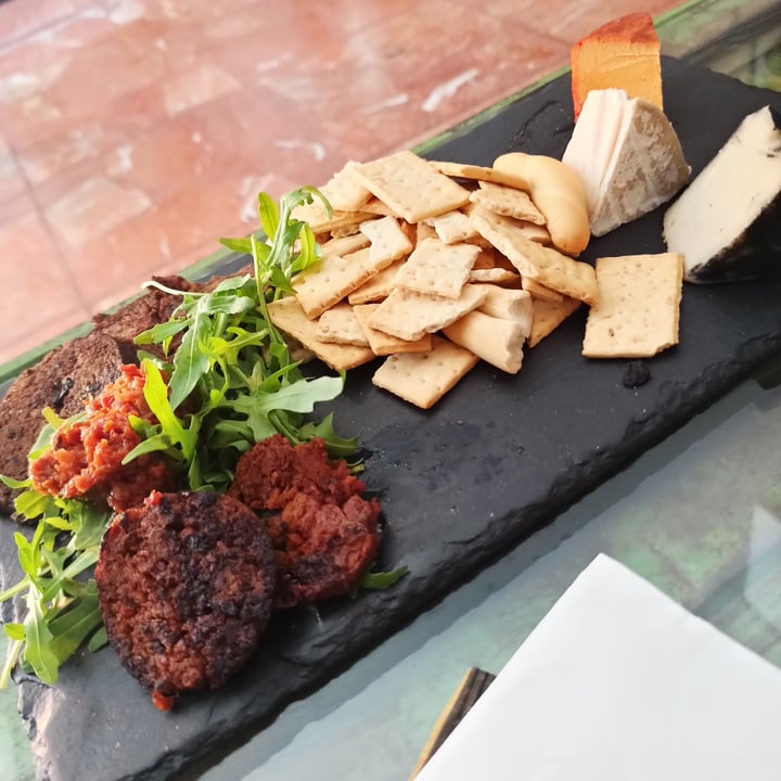 review photo of Santa y Pura Vegan Bar Tabla Castiza shared by @patriciaymisifu on 03 Apr 2022 - review