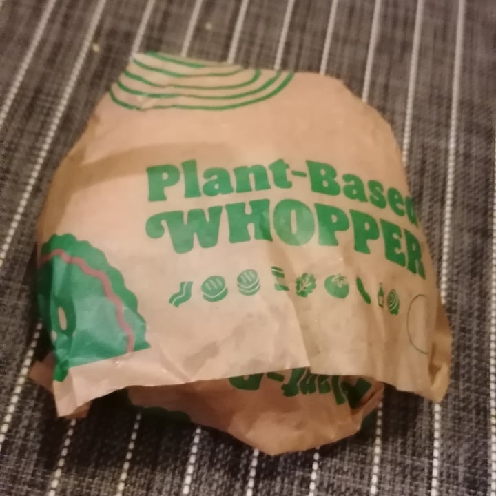 photo of Burger King Plant based whopper (Veganized) shared by @anita99 on  06 Dec 2021 - review
