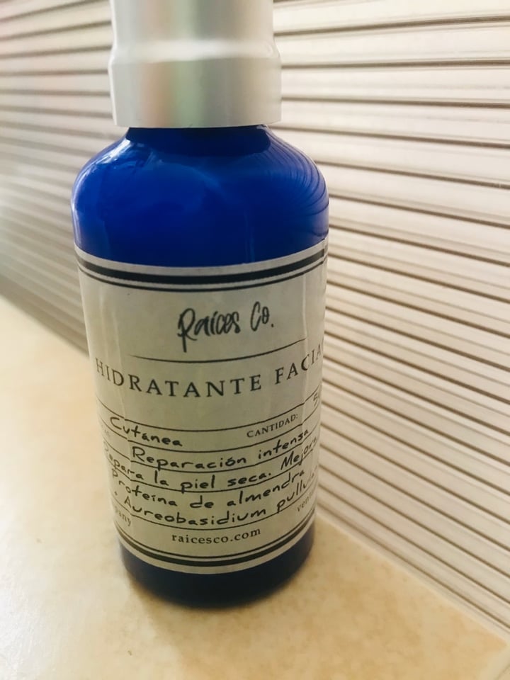 photo of Raíces Co. Hidratante Facial shared by @theveganart on  02 Mar 2020 - review