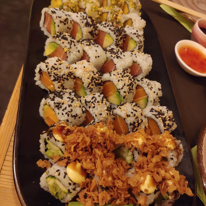 photo of Mun Sushi Bar - Roma Vegan Sushi Mix shared by @giulia86lotr on  27 Nov 2021 - review