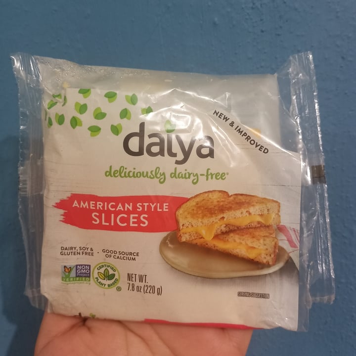 review photo of Daiya American Style Slices shared by @valevegan8a on 31 Jan 2022 - review
