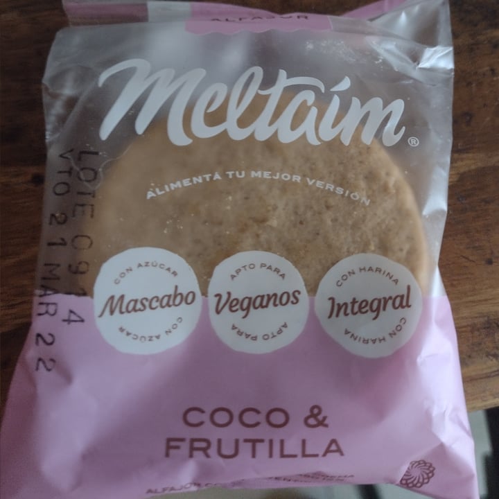 photo of Meltaím Alfajor Coco & Frutilla shared by @joacosol on  01 Dec 2021 - review
