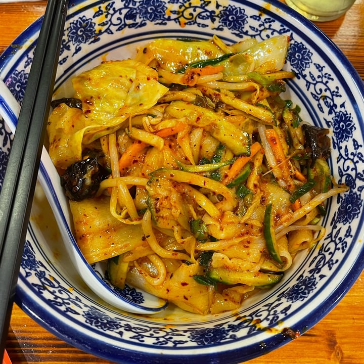 review photo of Xi'an Delicious Foods spicy hot oil noodle vegetarian shared by @ellava on 14 Aug 2022 - review