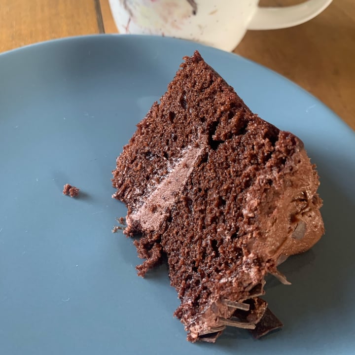 review photo of Bosh! Ultimate Chocolate Cake shared by @veganlauralou on 24 Feb 2022 - review