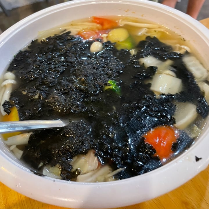 photo of Zi Zai Vegetarian Seaweed soup shared by @opheeeliaaa on  05 Feb 2022 - review