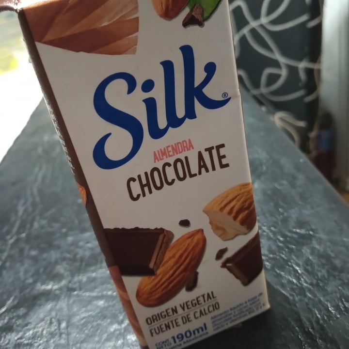 photo of Silk Bebida de Almendra sabor Chocolate shared by @popitebele on  02 Aug 2020 - review