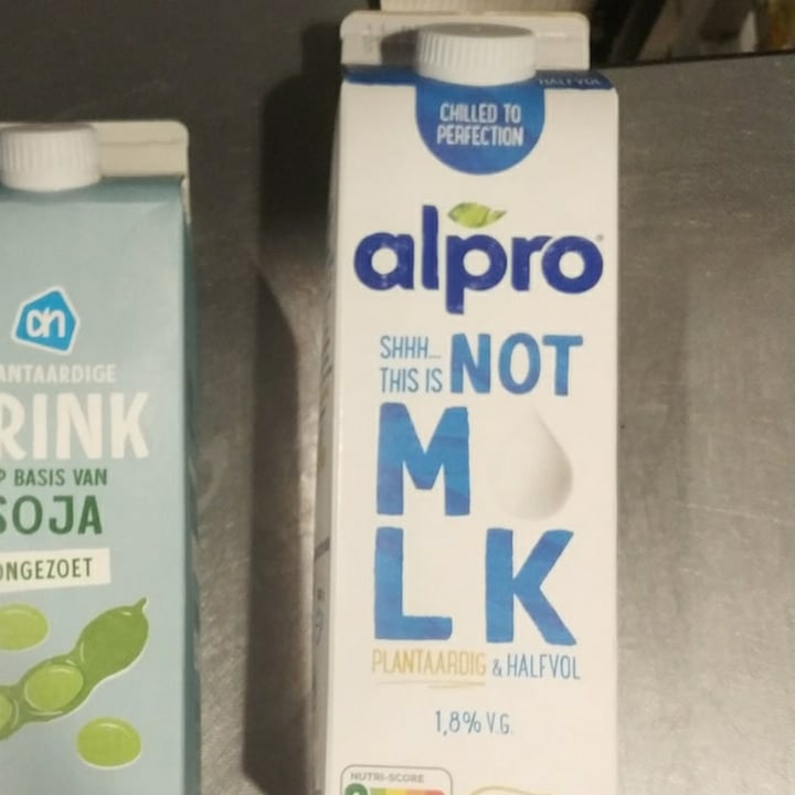 photo of Alpro This is Not Milk 1.8% Fett shared by @alessandrabi on  24 Apr 2022 - review