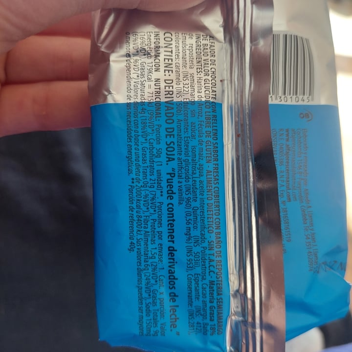 review photo of Cerro Azul Alfajor Mousse de Vainilla shared by @laristicaa on 02 Aug 2021 - review