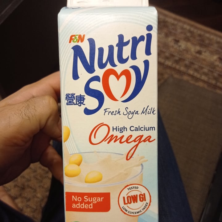 photo of F&N Nutrisoy Fresh Soya Milk High Calcium & Omega No Sugar Added shared by @jayinhk on  03 Jul 2021 - review