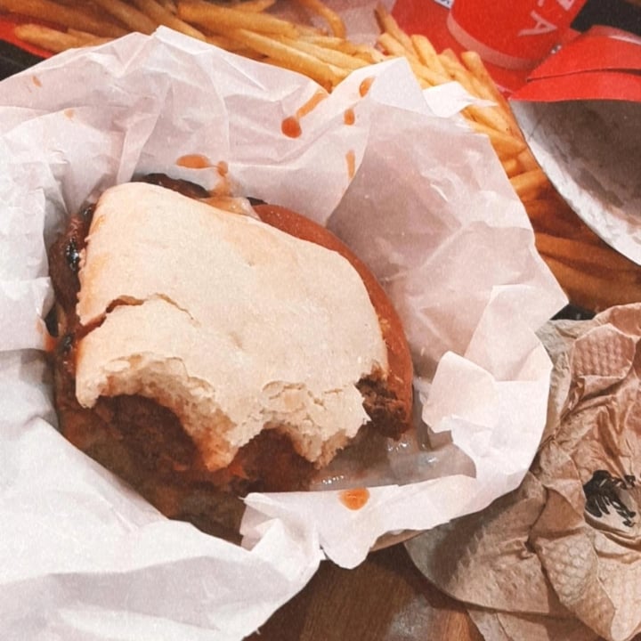 photo of Mostaza Vegan NotBurger shared by @maiaportt on  12 Oct 2021 - review