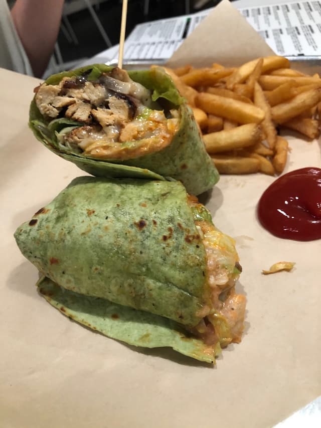 Photo du plat “Buffalo Chick’n Ranch Wrap”