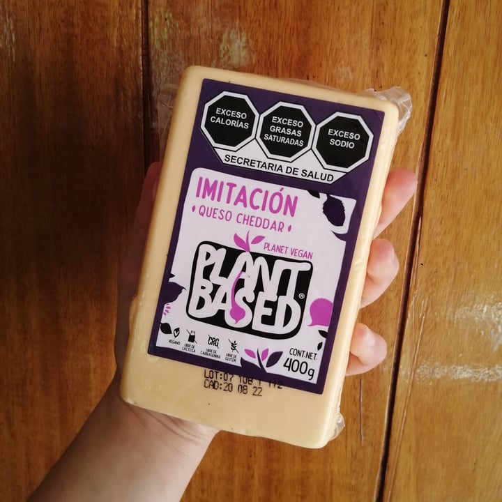 photo of Planet Vegan Plant Based Imitación Queso Cheddar shared by @beleneea on  15 Jun 2022 - review