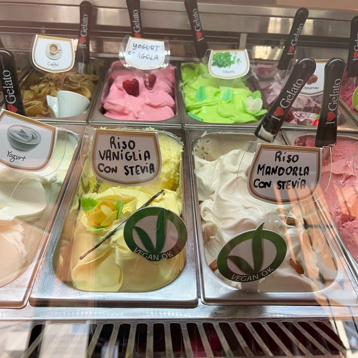 photo of Gelateria La Fragola Gelato Artigianale shared by @ele73 on  24 May 2022 - review