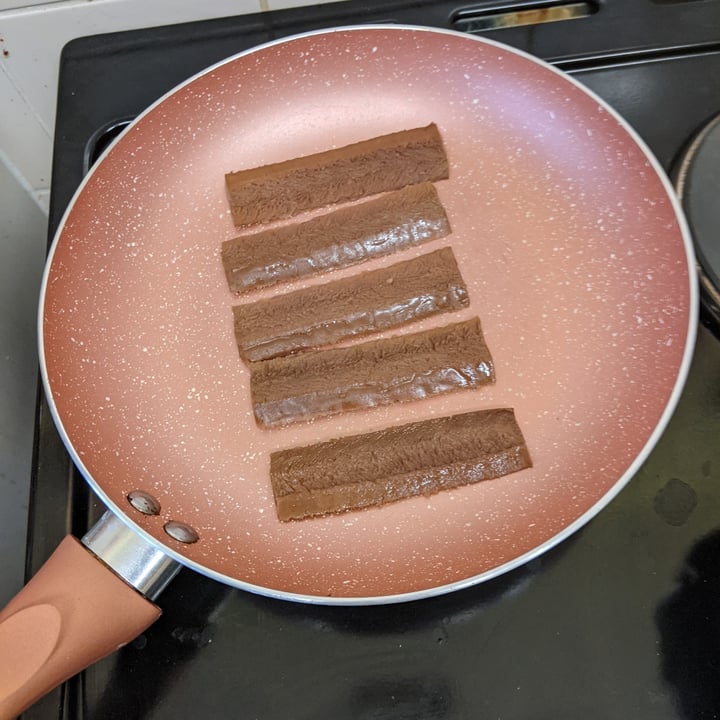 photo of THIS This isn't Bacon Plant-Based Rashers shared by @cherylmum19 on  14 Feb 2021 - review