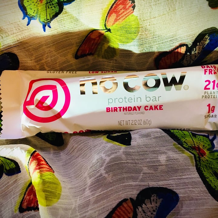 photo of No Cow Birthday Cake Protein Bar shared by @maisietheblindhen on  10 Oct 2020 - review