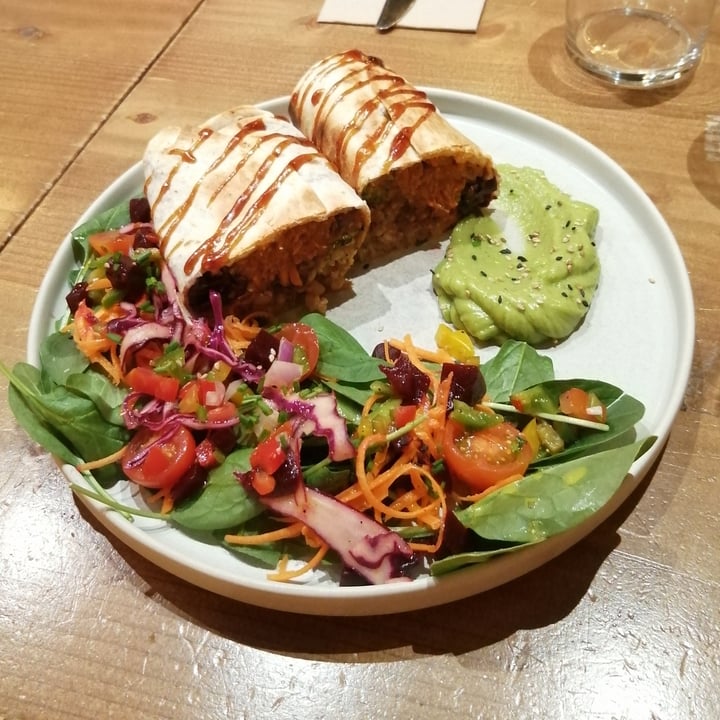 review photo of OrganiQ Sant Cugat Burrito vegano shared by @lauraag98 on 11 Jul 2021 - review