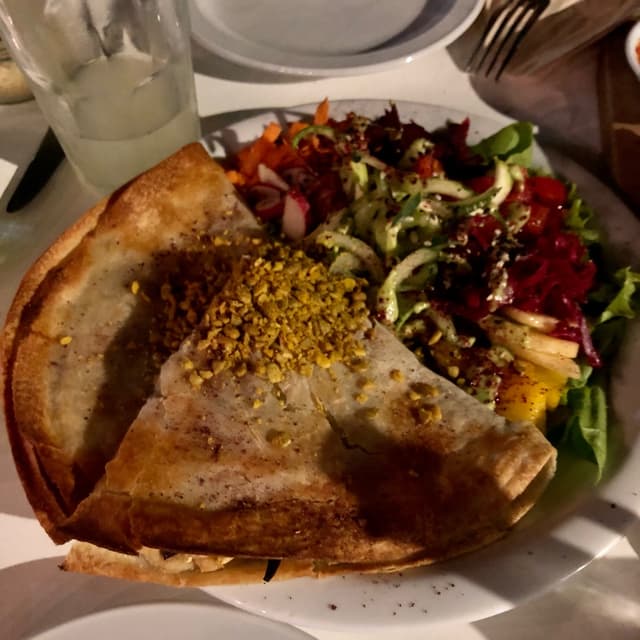 菜肴“Quesadilla Potenciada”的照片