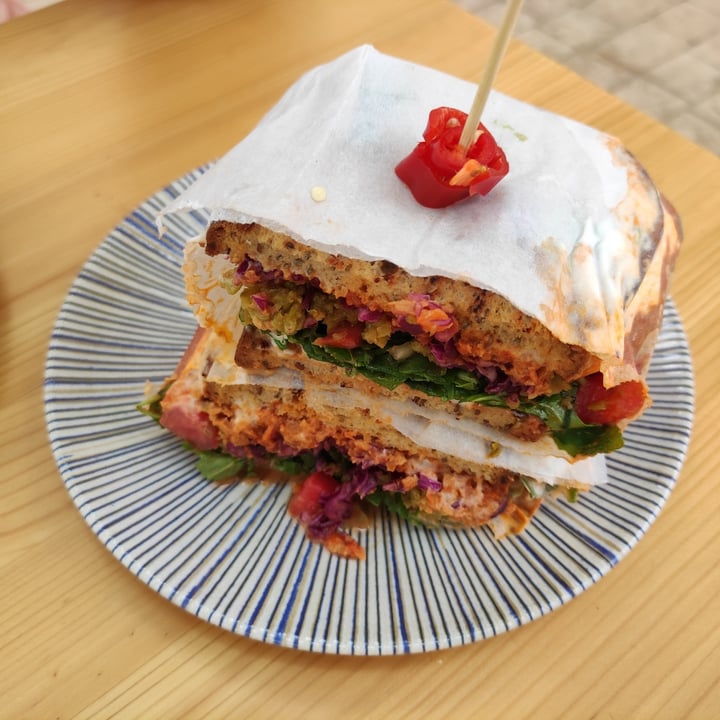 photo of Donna Vegana Bollonesse sandwich shared by @crispichispi on  26 Jul 2021 - review