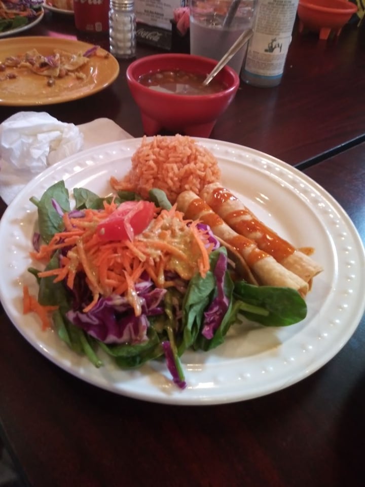 review photo of Viva Vegeria "Chicken" flautas shared by @justine210veganqueen on 11 Aug 2019 - review