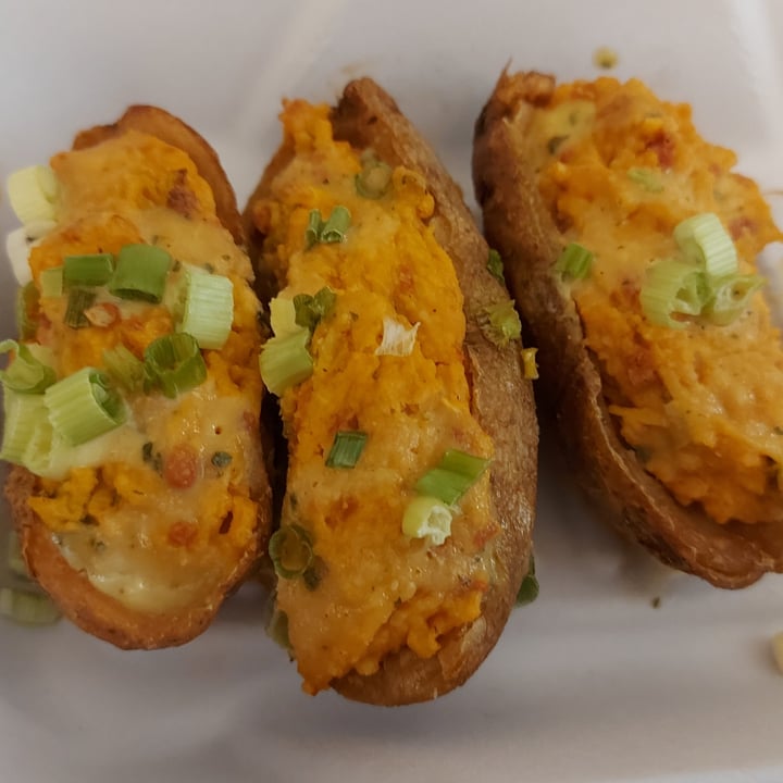 review photo of The VHC Cheddar Bacun Jalapeno Potato Skins shared by @leahbelanger on 29 Jun 2021 - review