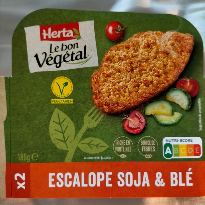 photo of Herta le bon végétal Escalope Soja & Blé shared by @erikaferrari91 on  02 Apr 2022 - review