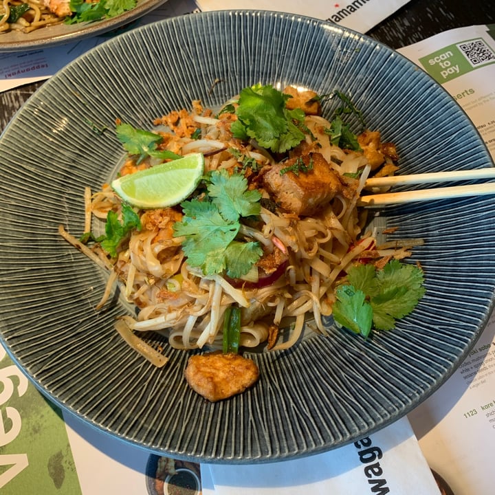 photo of Wagamama Yasai Pad Thai shared by @vegneve on  11 Jun 2021 - review