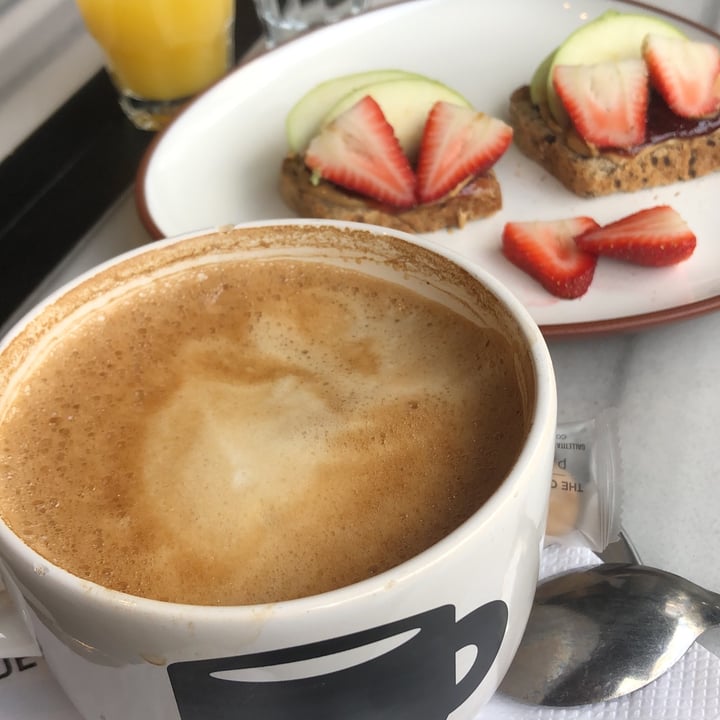 photo of Tienda de Café Peanut Butter  Toast shared by @catabuffarini on  09 May 2022 - review
