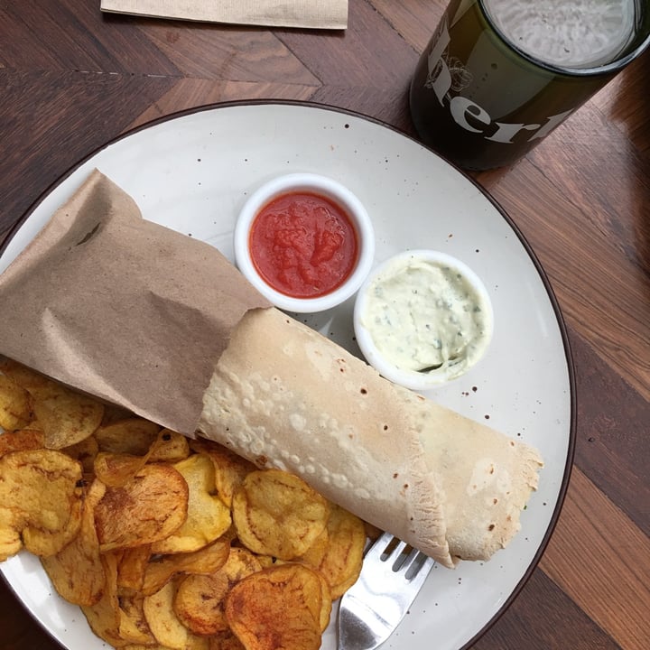 review photo of Hervíboro Cocina Vegana Falafel Wrap shared by @licerdrow on 05 Dec 2022 - review