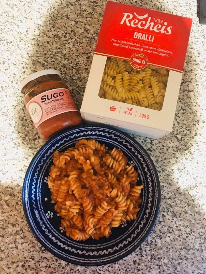 review photo of Hiel - vegetarische Feinkost Seitan Bolognese shared by @ichkannvegan on 12 Apr 2020 - review