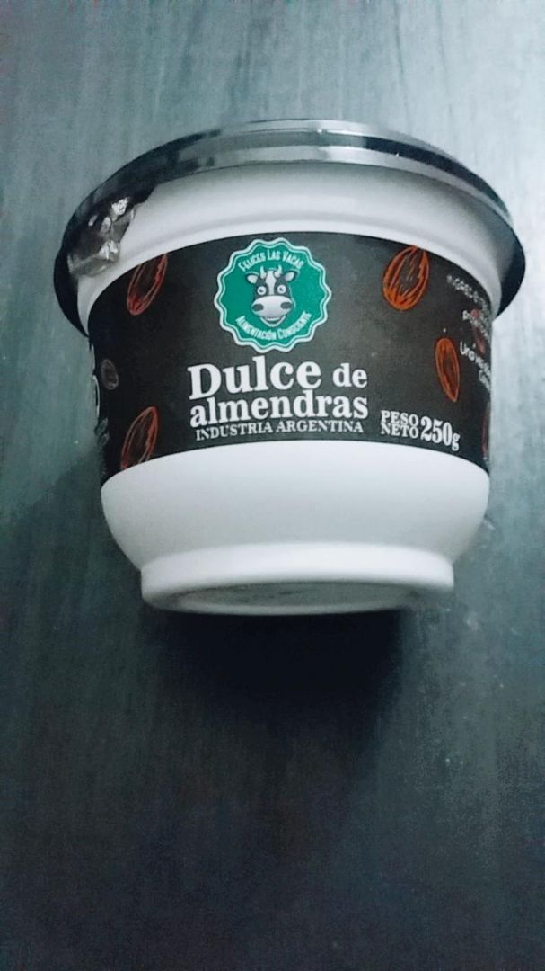 photo of Felices Las Vacas Untable de Almendras sabor Dulce de Leche shared by @marianela on  12 Nov 2019 - review