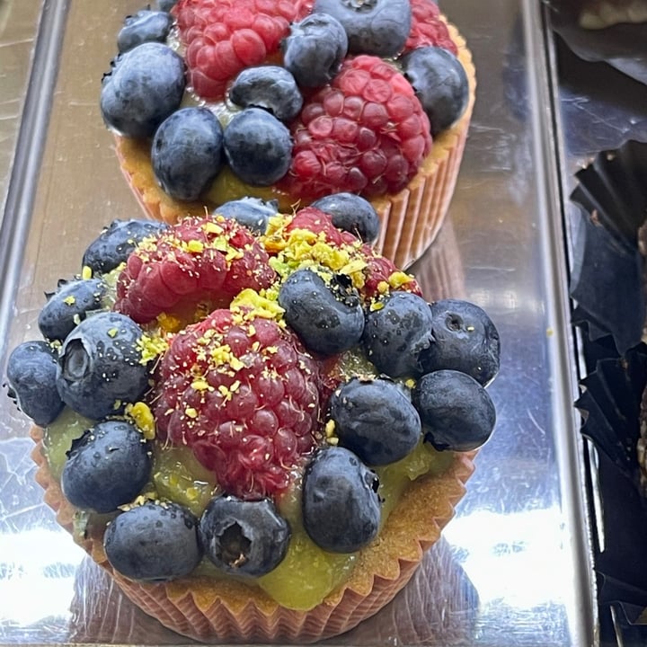 photo of Wani - Vegan Bakery Crostatina di crema e frutta shared by @loveg on  03 Sep 2021 - review