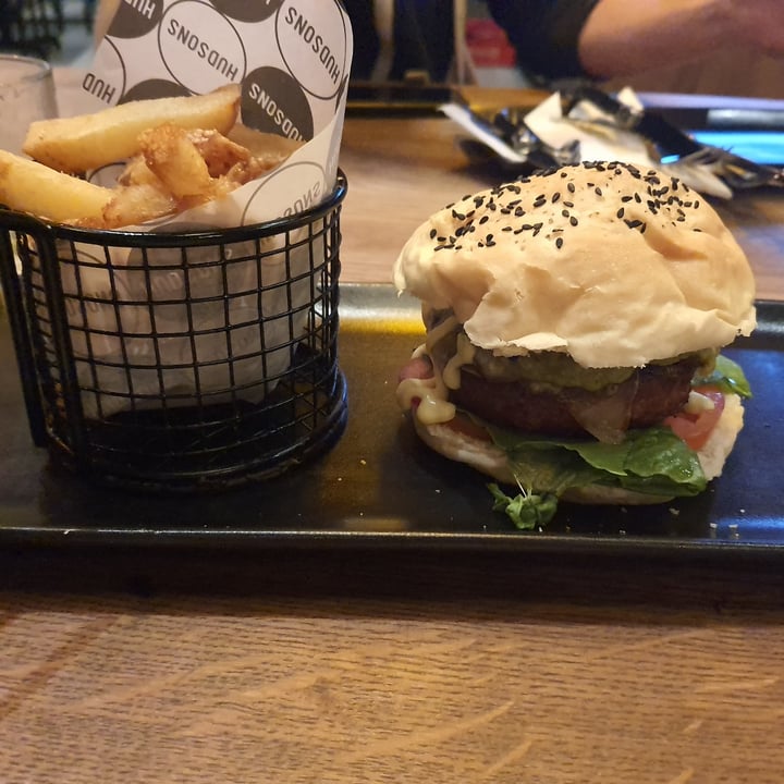 photo of Hudsons, The Burger Joint (Muizenberg) Houdini burger shared by @caitell on  18 May 2022 - review