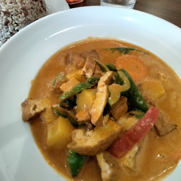 review photo of Sunny Thai Pineapple Curry with Tofu shared by @cobbeys on 27 Mar 2022 - review