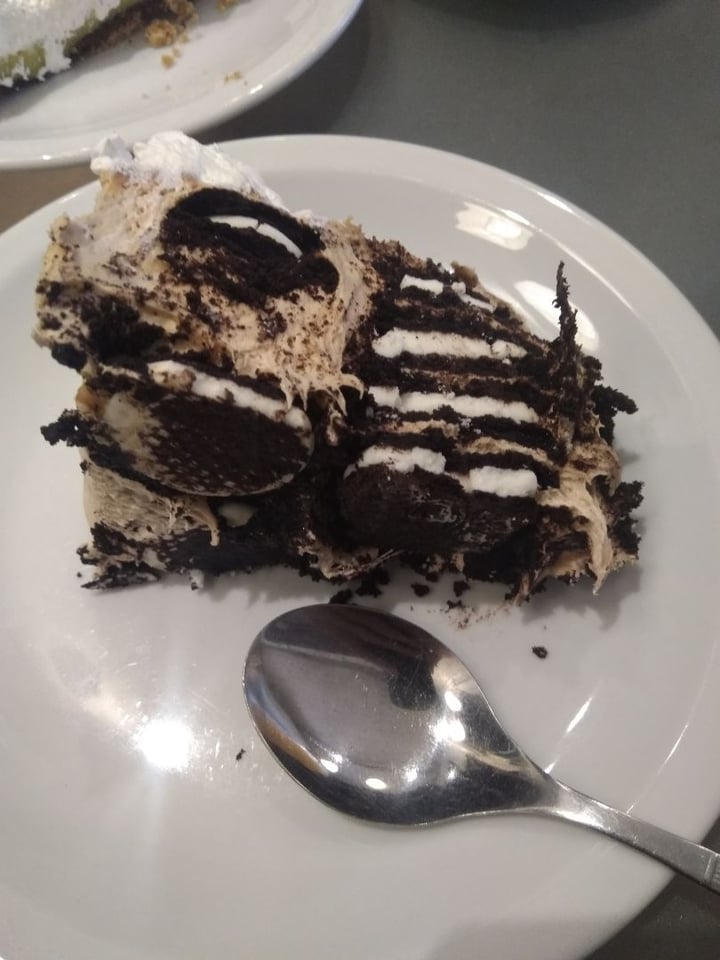review photo of Loving Hut Torta Oreo shared by @julinabel on 23 Aug 2019 - review