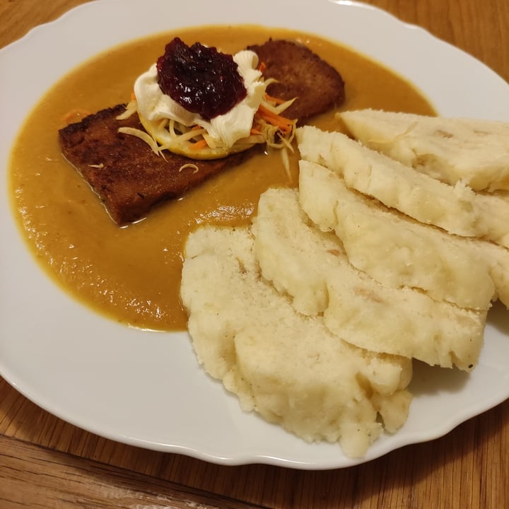 review photo of Moment - Cafe & Bistro Svičkova shared by @quandosiruppeilfrigo on 10 Apr 2022 - review