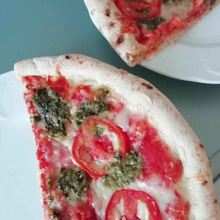photo of Vegan Pizza Box Vegan Pizza Pesto Verde shared by @marafox on  08 Apr 2020 - review