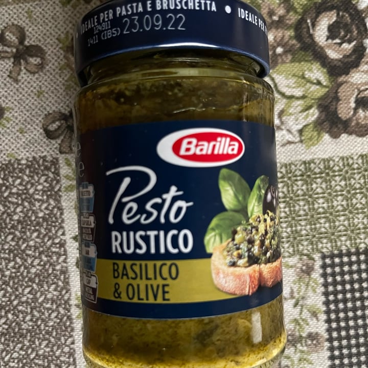 photo of Barilla Pesto rustico Basilico E Olive shared by @ariannad on  30 Oct 2021 - review