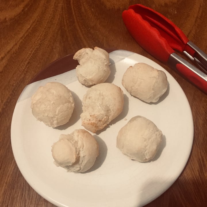 review photo of Pop vegan food Pão de queijo shared by @edgarmuriel on 06 Jul 2022 - review