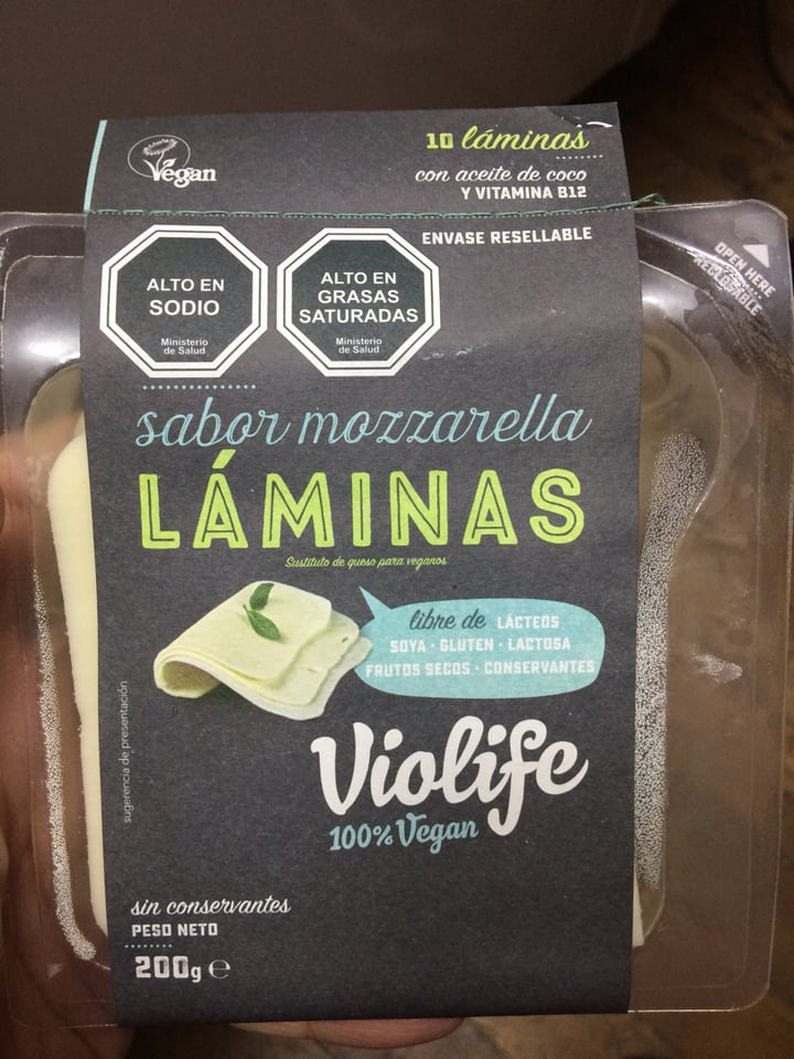 photo of Violife Lonchas sabor Mozzarella shared by @educhefvegan on  10 Feb 2020 - review