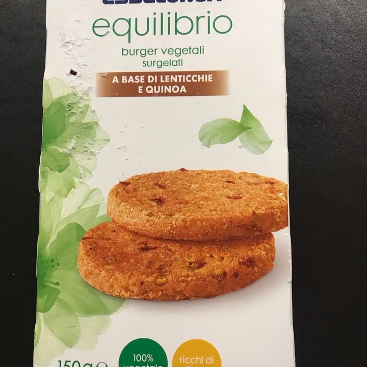 review photo of Esselunga Burger vegetali a base di lenticchie e quinoa shared by @elakyra on 30 Nov 2021 - review