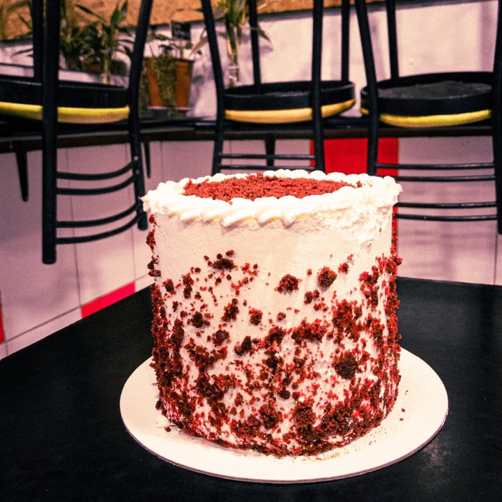 review photo of Mr. Food - Breña Torta Red Velvet shared by @anselvegan on 16 Jan 2022 - review