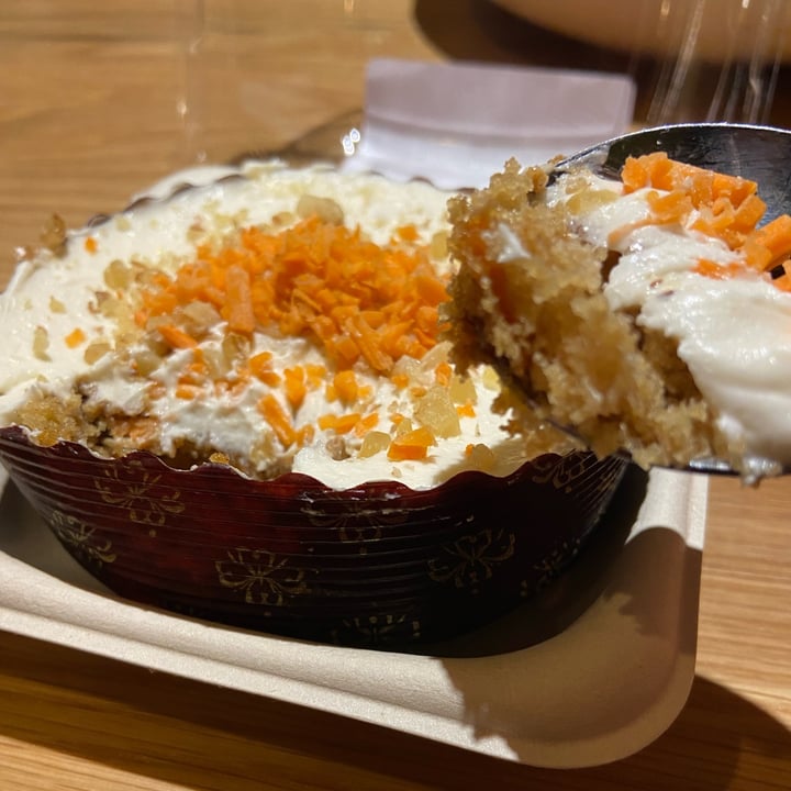 photo of Veggie Grill Carrot Cake shared by @plantpowerpal on  12 Jul 2022 - review
