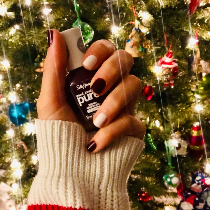 photo of Sally Hansen Good. Kind. Pure Nail Polish shared by @alexanicole on  17 Dec 2020 - review