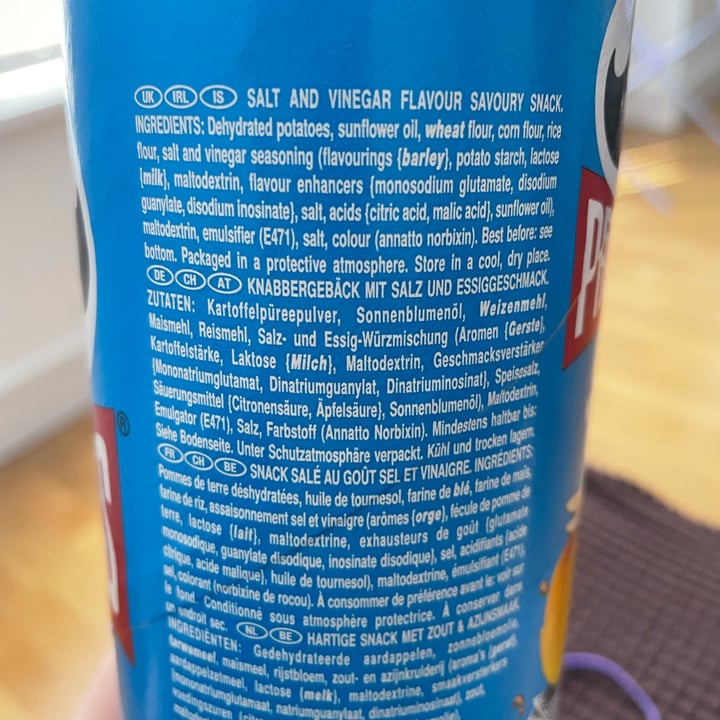 photo of Pringles Salt & Vinegar shared by @lullast on  17 Jun 2022 - review