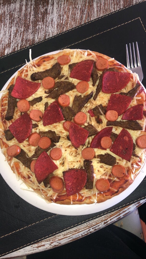 review photo of Granizo's Pizza todas las carnes shared by @catalinavalezuela on 19 Apr 2020 - review
