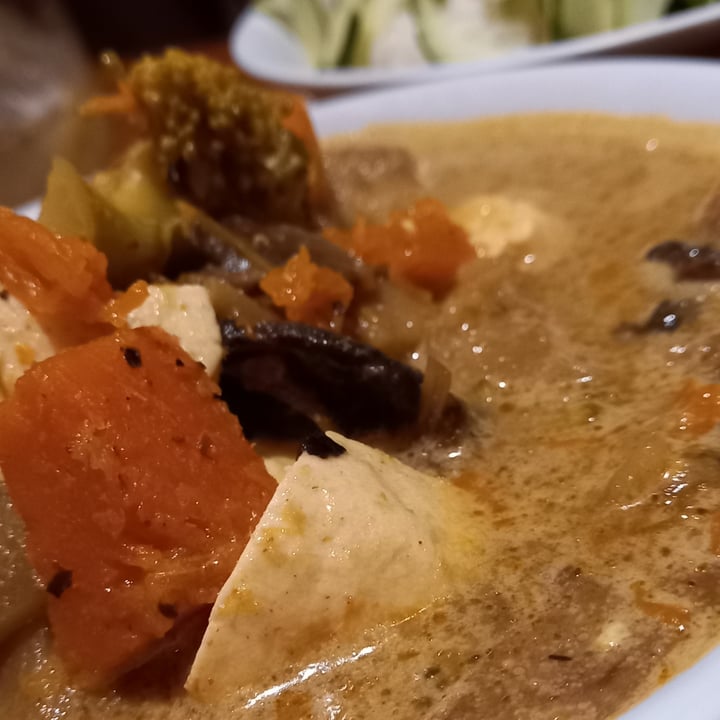 photo of Saigon Noodle Bar Retiro Curry vegano shared by @beludegustando on  03 Oct 2022 - review