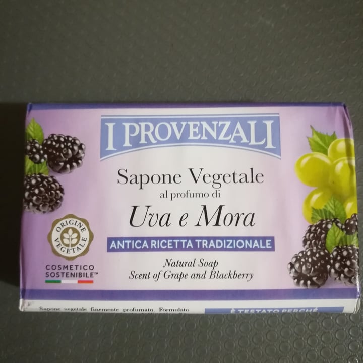 photo of I Provenzali Sapone vegetale uva e mora shared by @primavera22 on  12 Apr 2022 - review