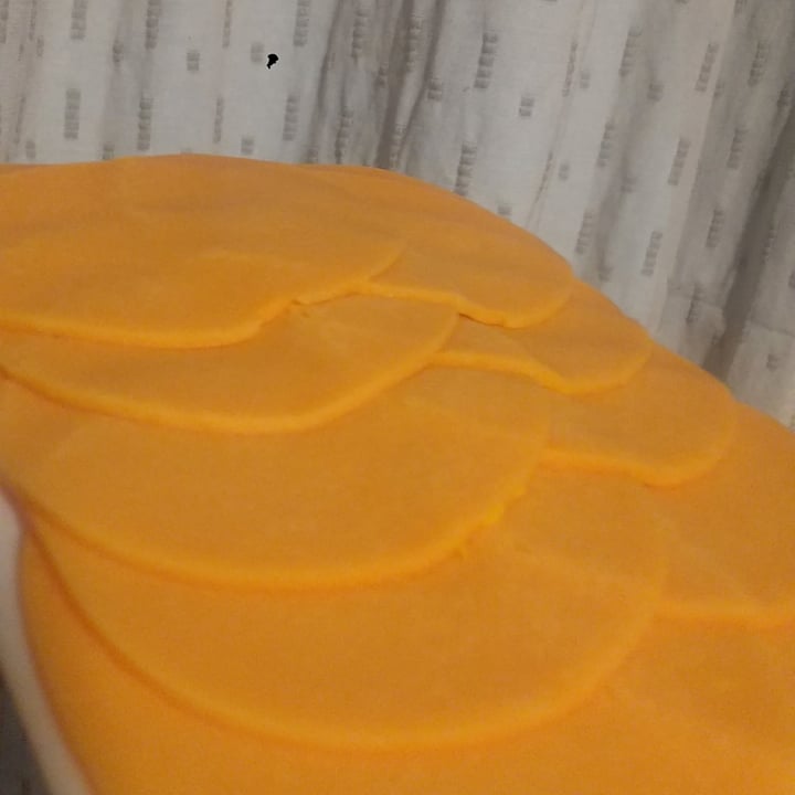 review photo of Felices Las Vacas Queso Cheddar en Fetas shared by @aguromeo on 11 Sep 2021 - review